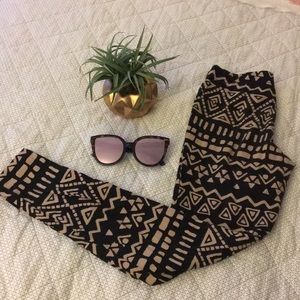 Forever 21 Geometric Leggings